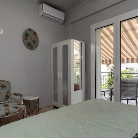 Apartment Artistic In Vibrant Gazi With Large Terrace By Ghh *